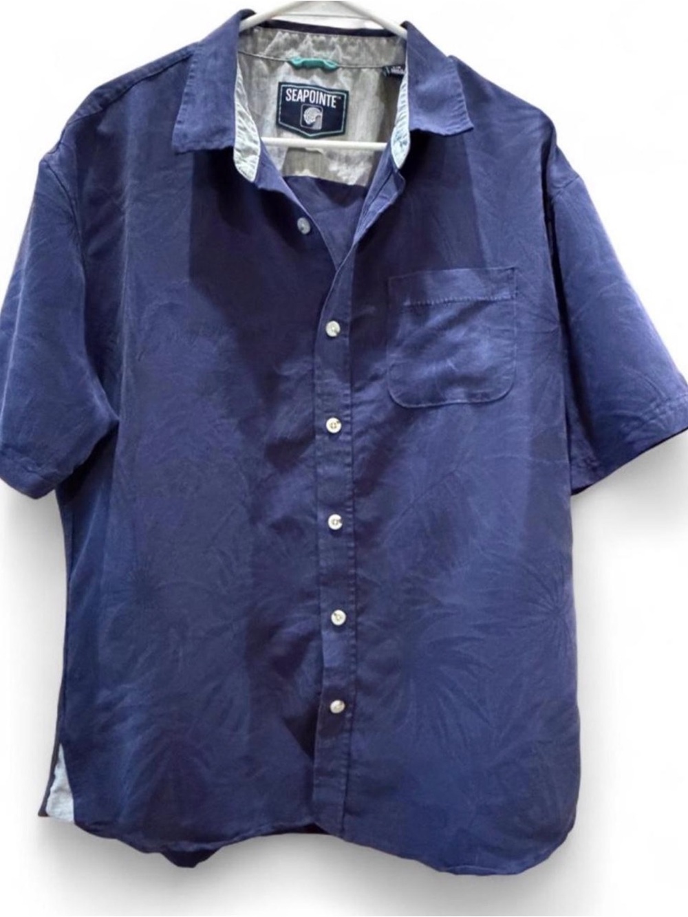 Men's Short-Sleeve Casual Button-Down Shirt in Navy